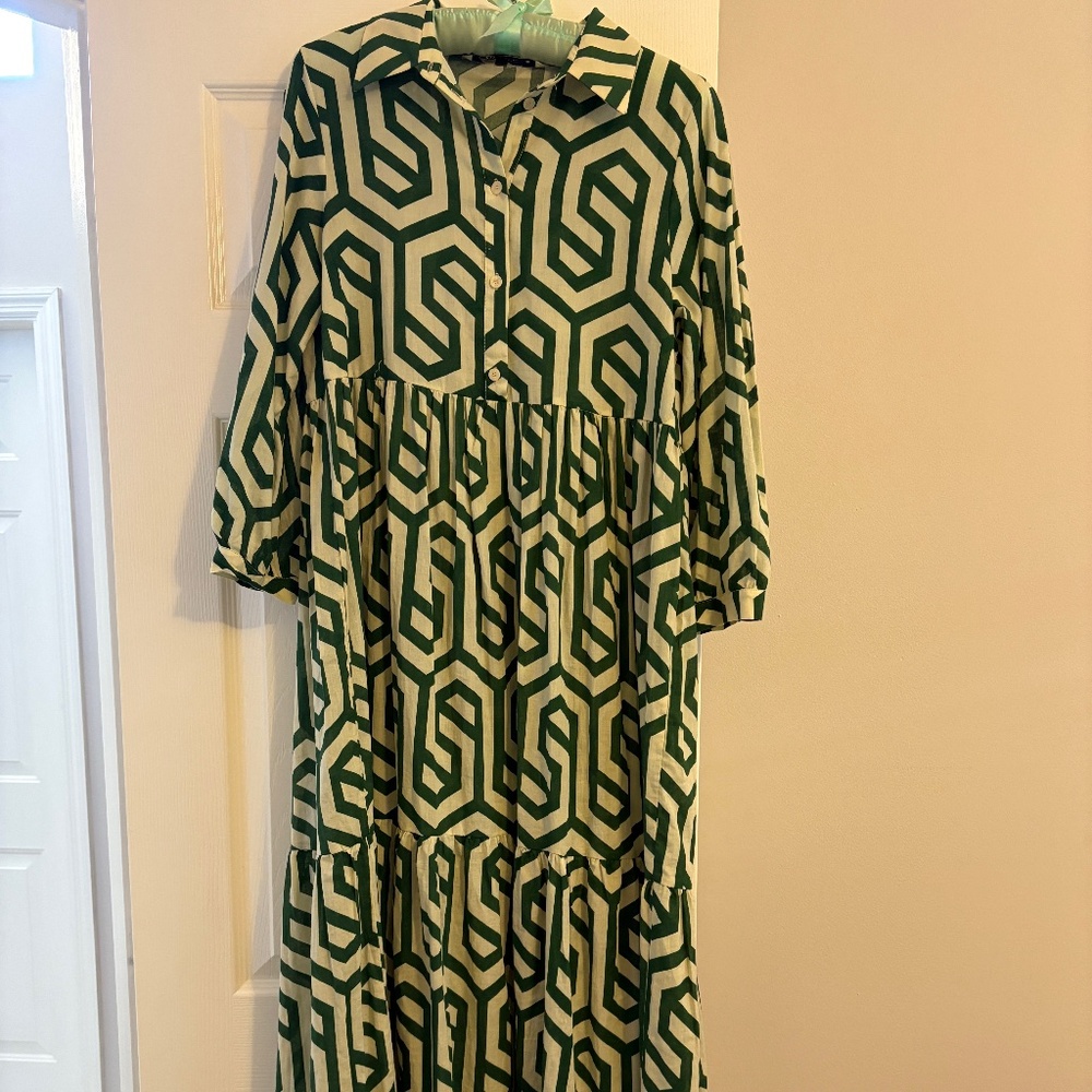 ZARA Geometric Green print maxi dress.  Size small.